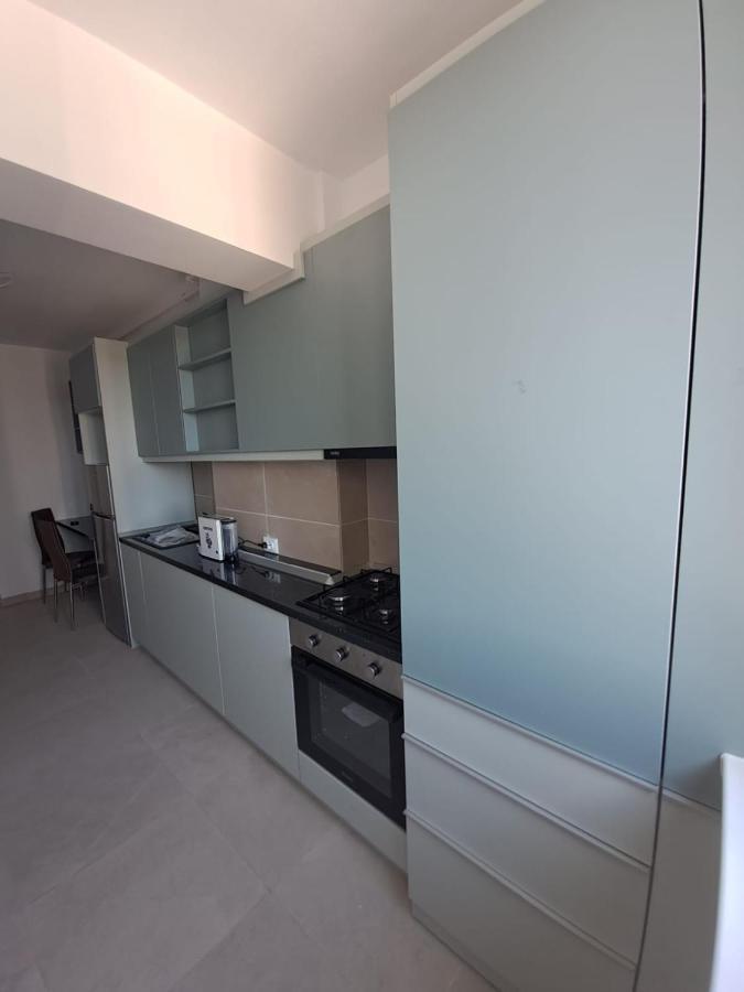 Happy Rental Apartments 2 Craiova Esterno foto