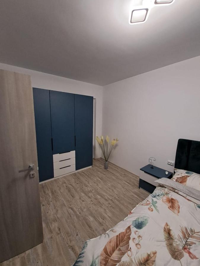 Happy Rental Apartments 2 Craiova Esterno foto