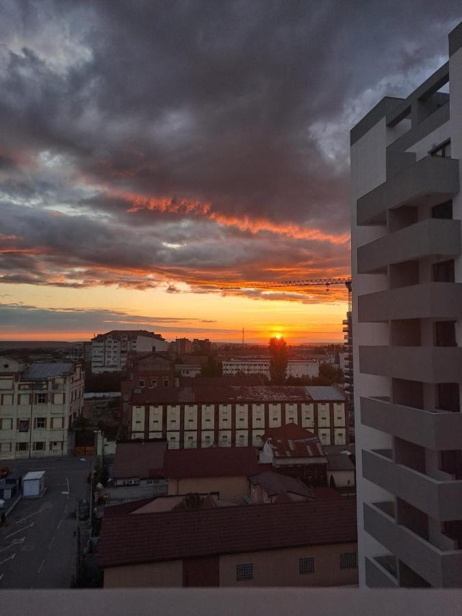 Happy Rental Apartments 2 Craiova Esterno foto