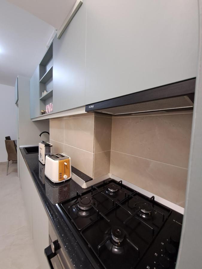 Happy Rental Apartments 2 Craiova Esterno foto
