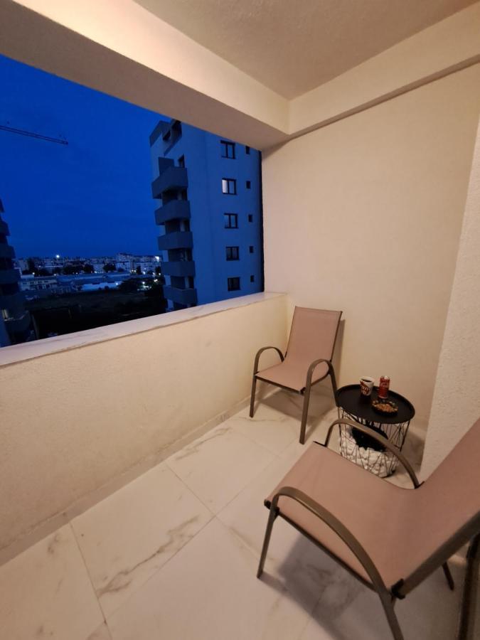 Happy Rental Apartments 2 Craiova Esterno foto