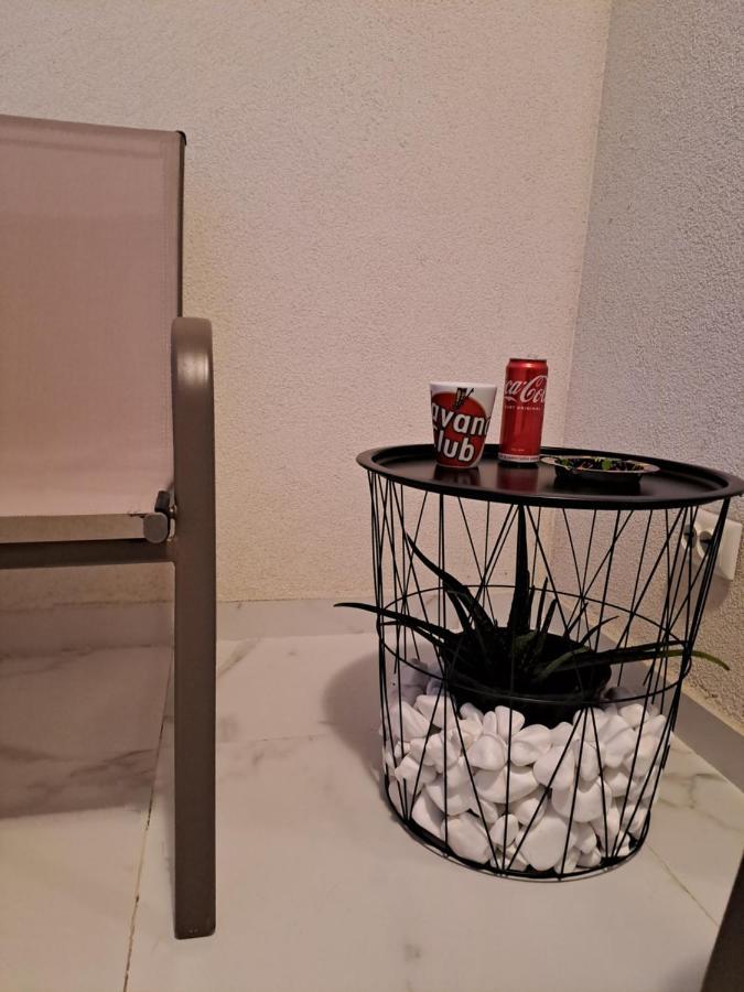 Happy Rental Apartments 2 Craiova Esterno foto